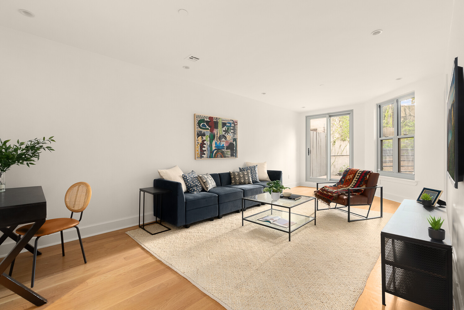 395 S 2ND Street 1