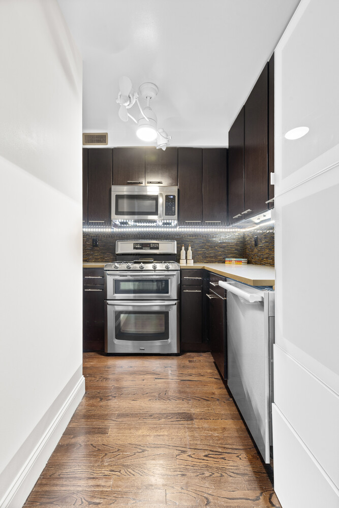 28 W 96TH Street 9