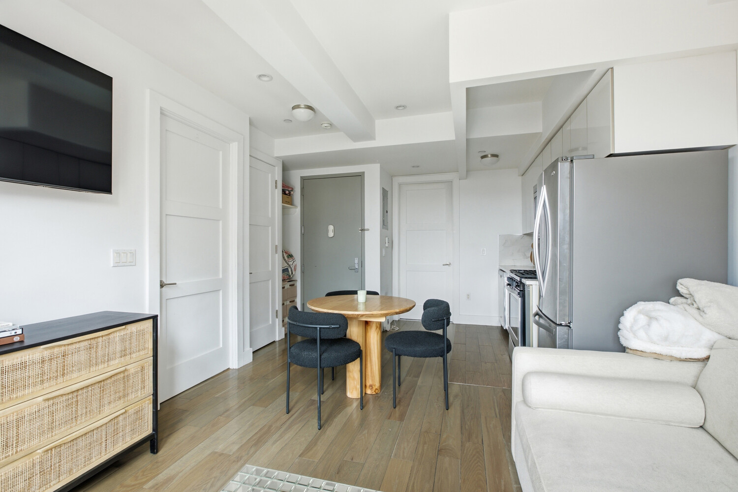 399 E 8TH Street 7B
