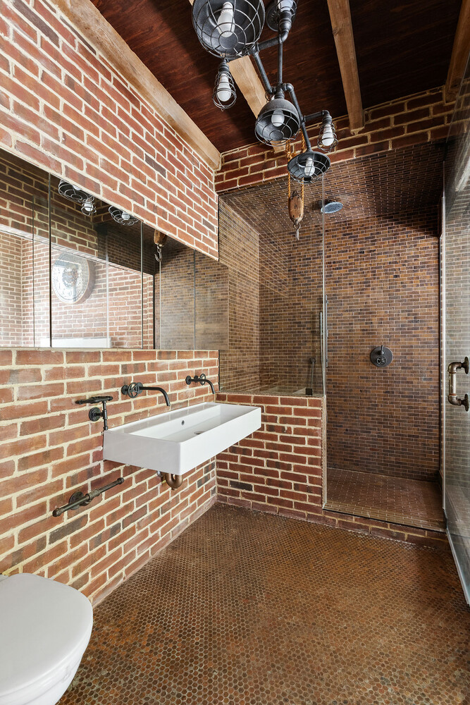 224 E 14TH Street 1