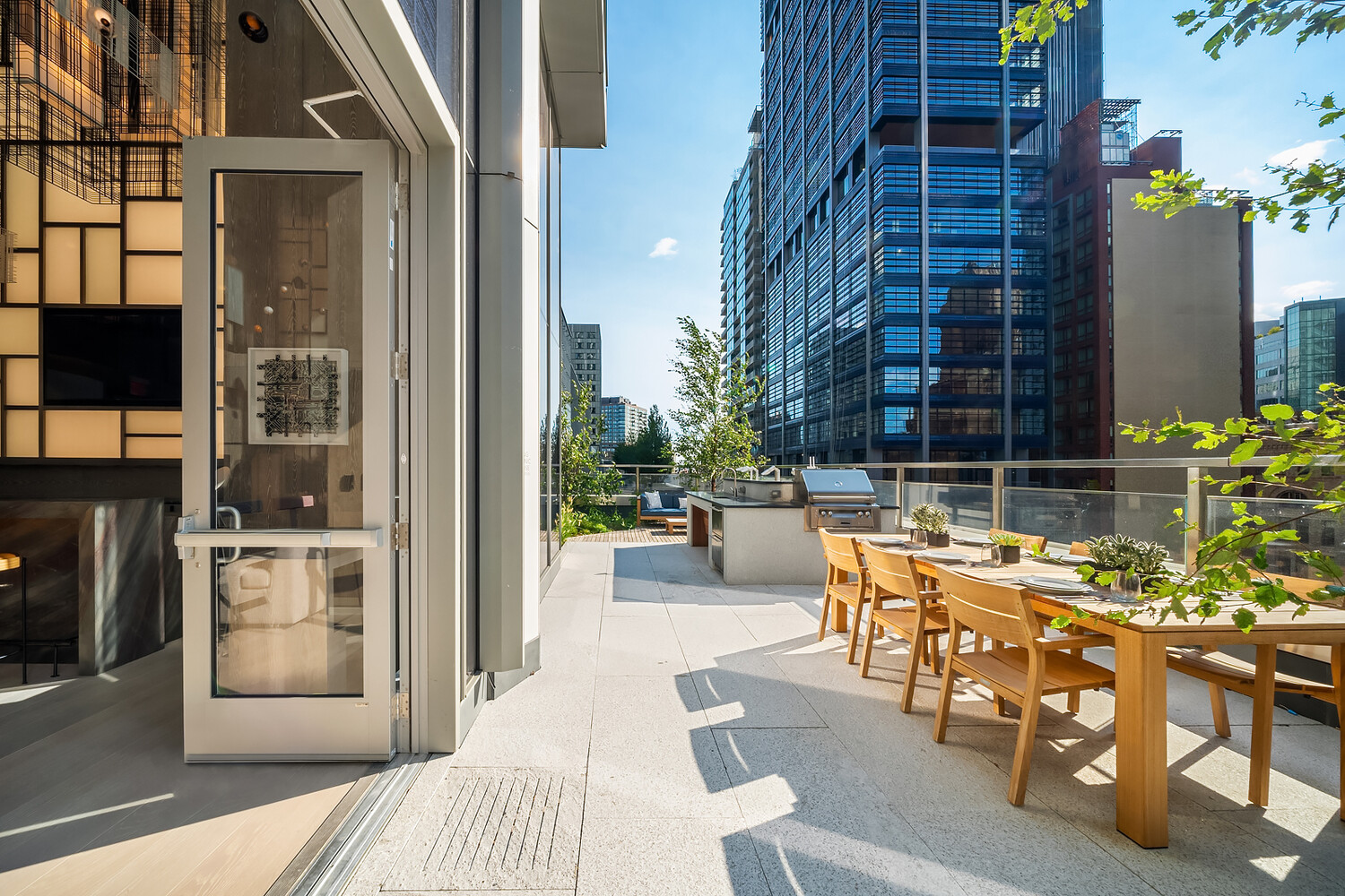 1 CITY Point 41E
