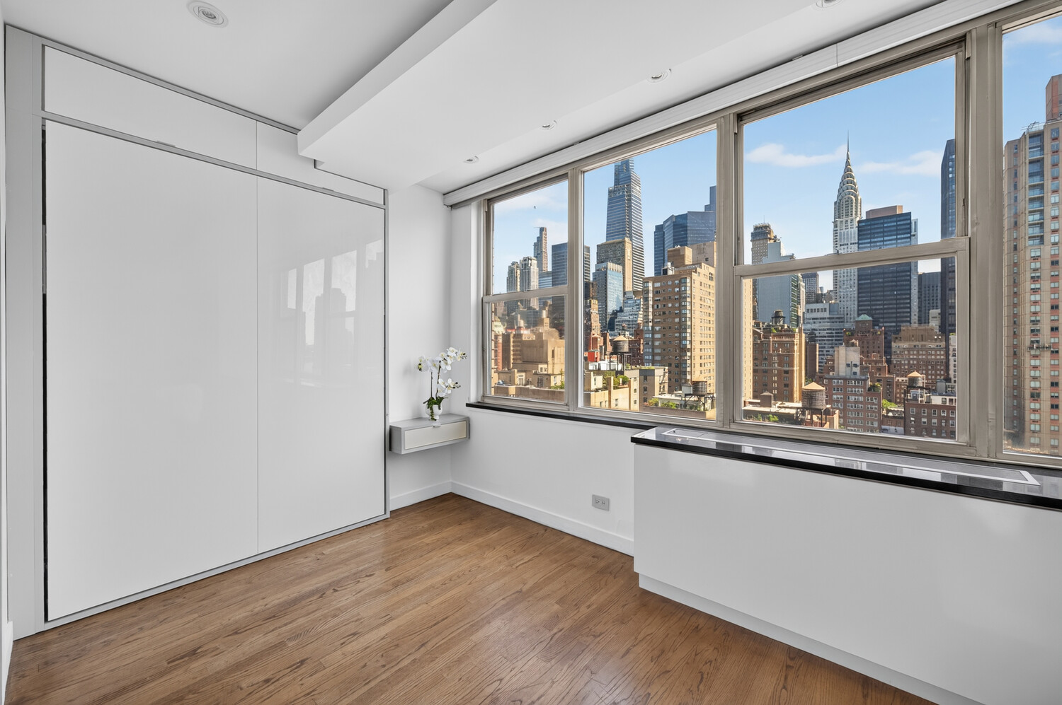 155 E 34TH Street 20K
