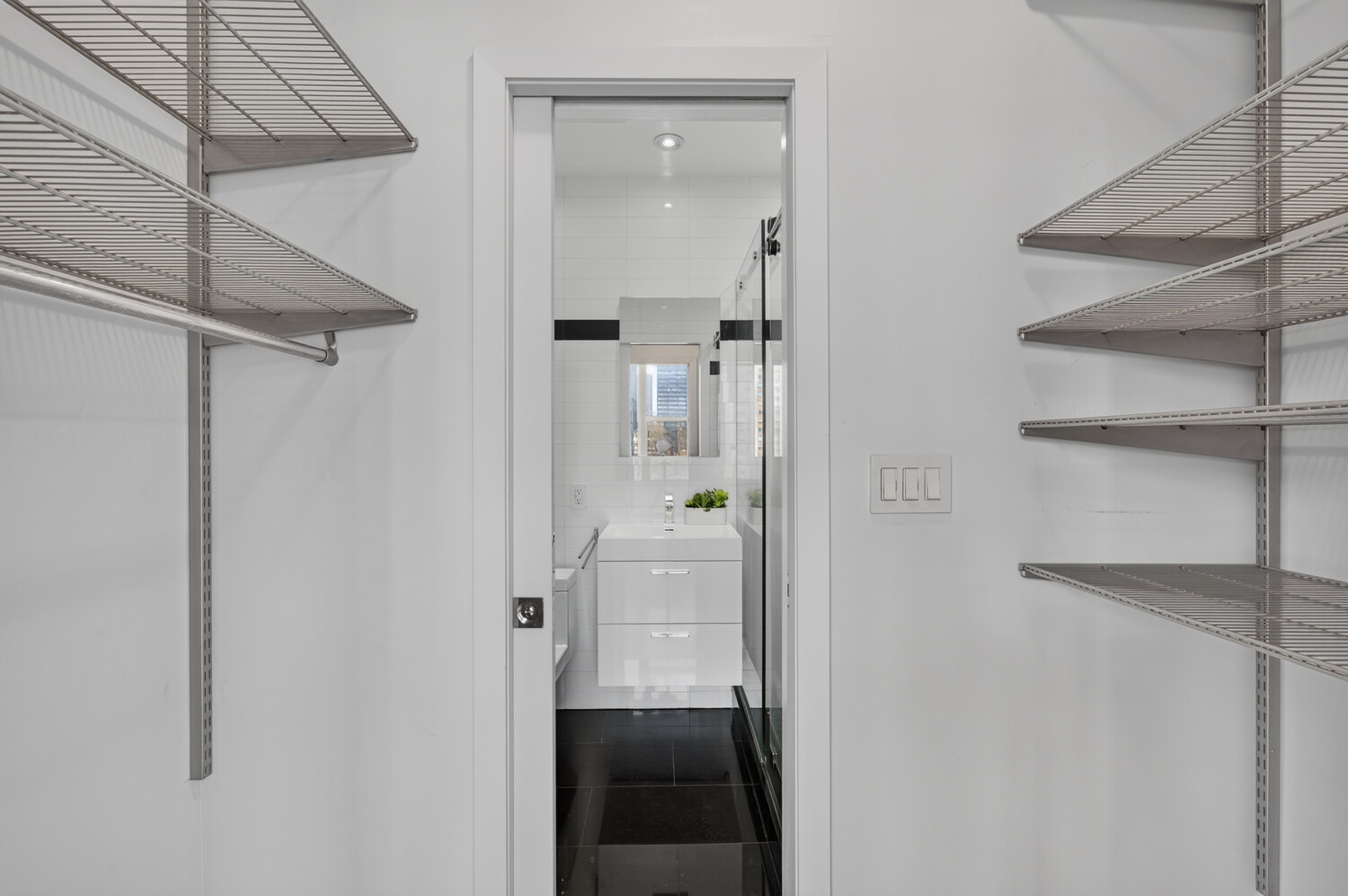 155 E 34TH Street 20K