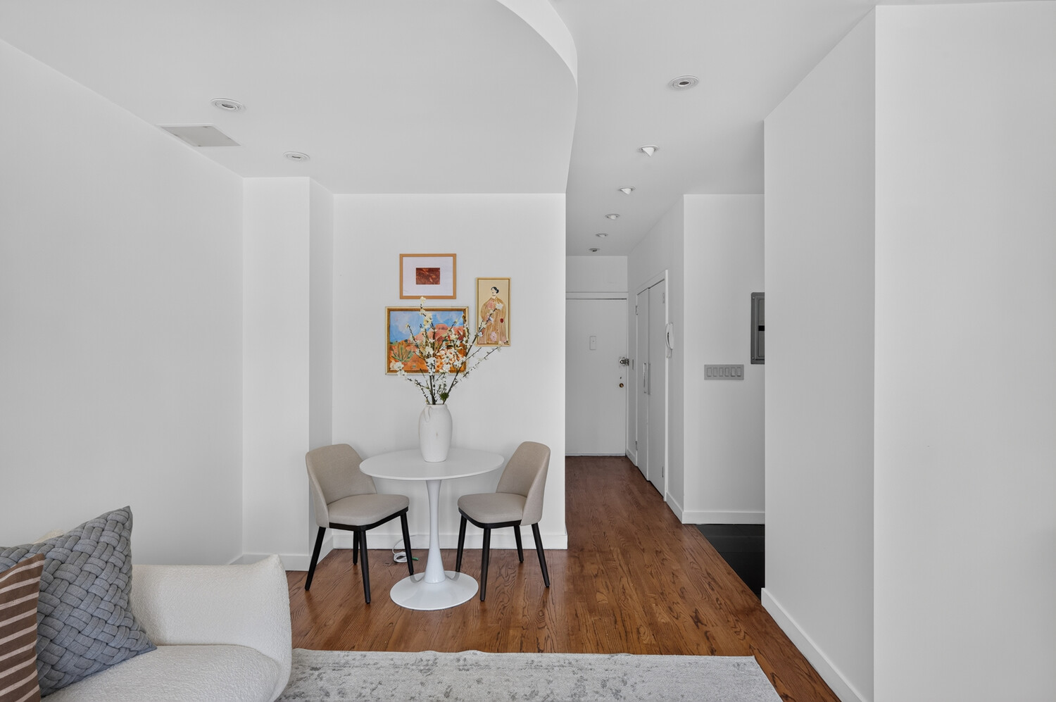 155 E 34TH Street 20K
