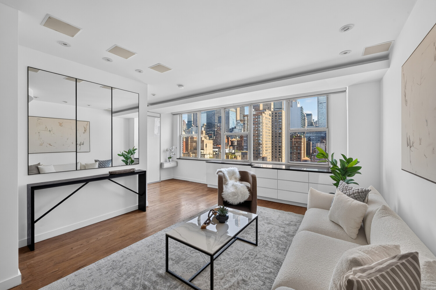 155 E 34TH Street 20K