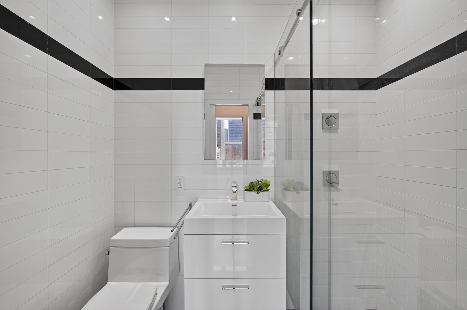 155 E 34TH Street 20K