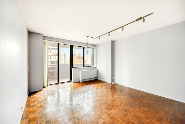 233 E 86TH Street 15B