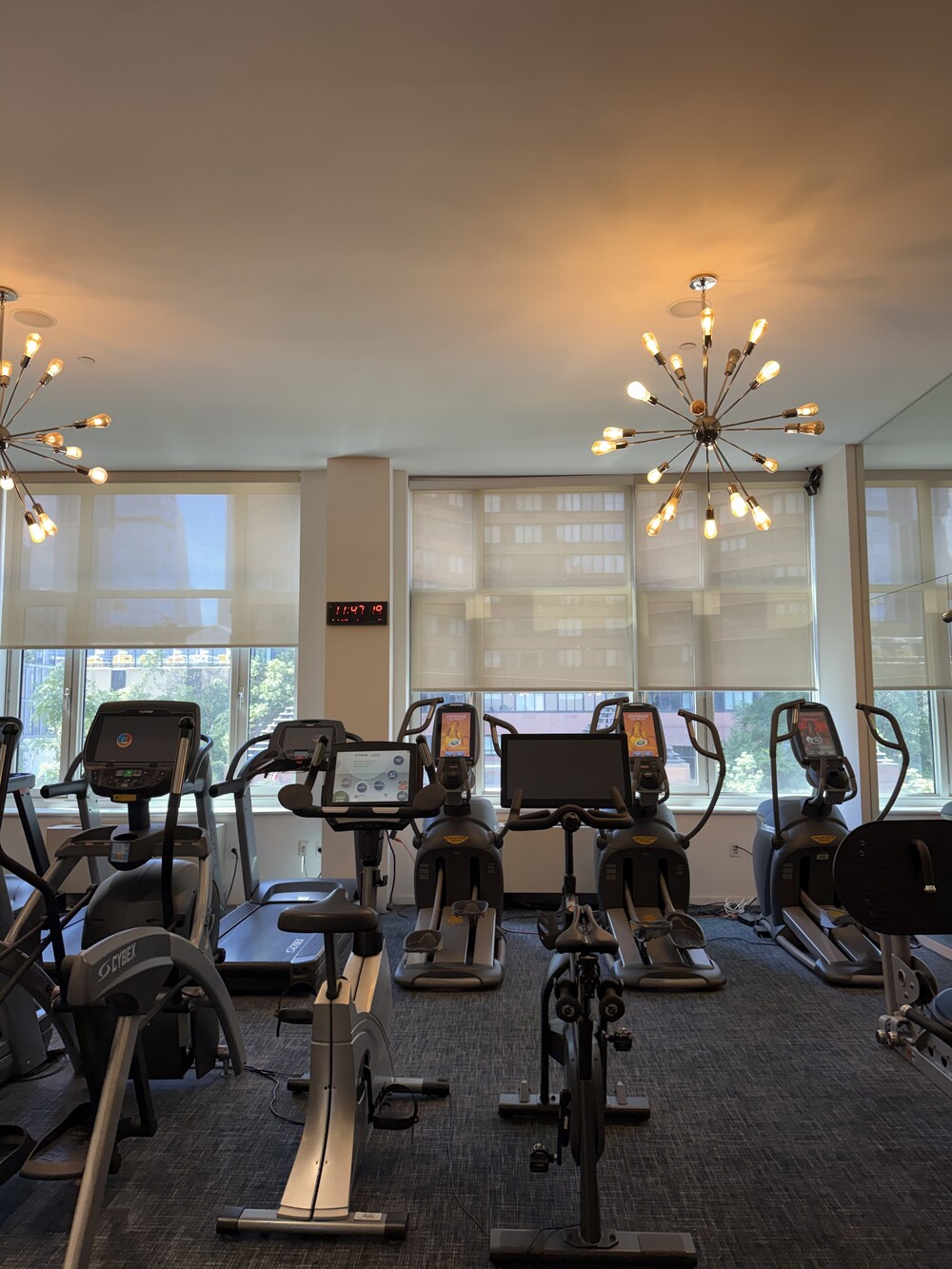 635 W 42ND Street 14D