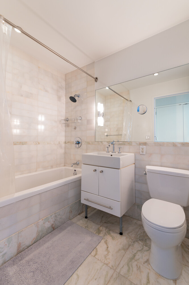 635 W 42ND Street 14D