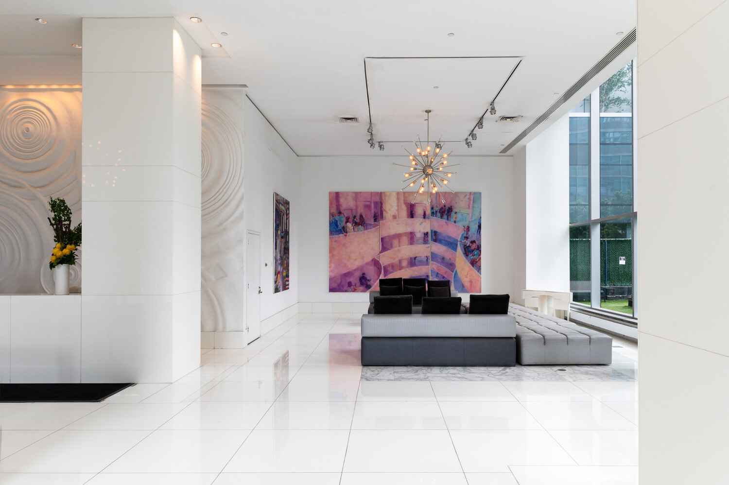 635 W 42ND Street 14D