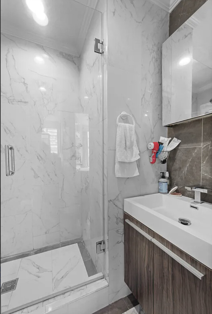 102 GREENWICH Avenue 7
