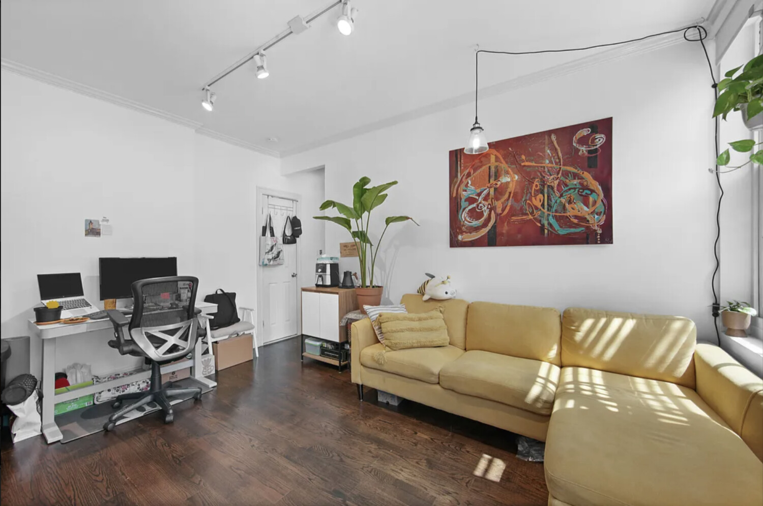 102 GREENWICH Avenue 7