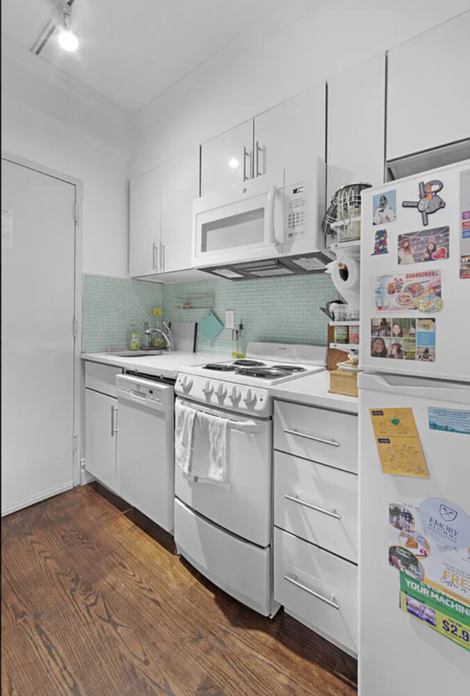 102 GREENWICH Avenue 7