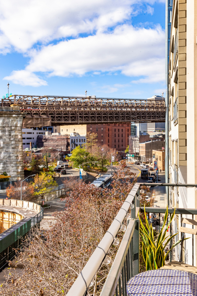 42 MAIN Street 5AB