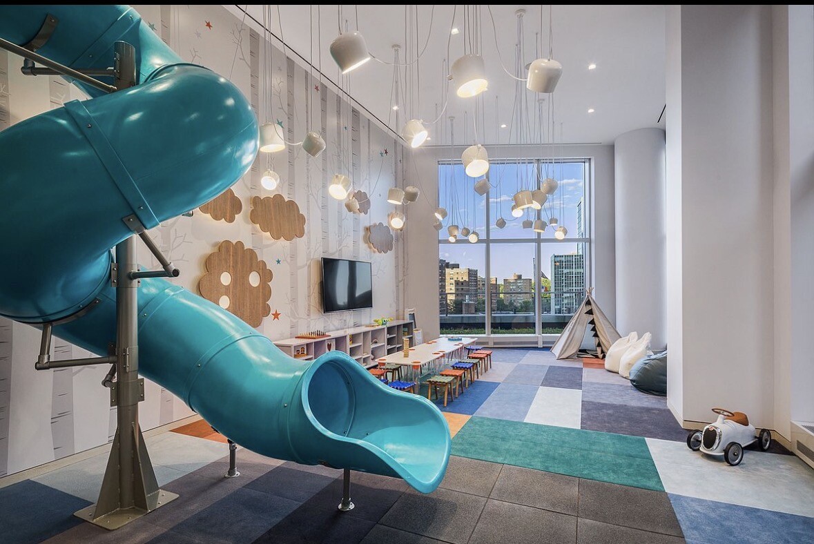 1 CITY Point 16D