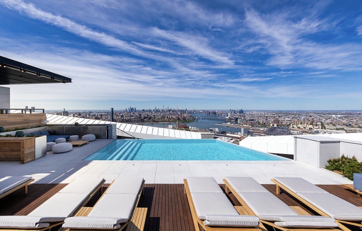 1 CITY Point 16D