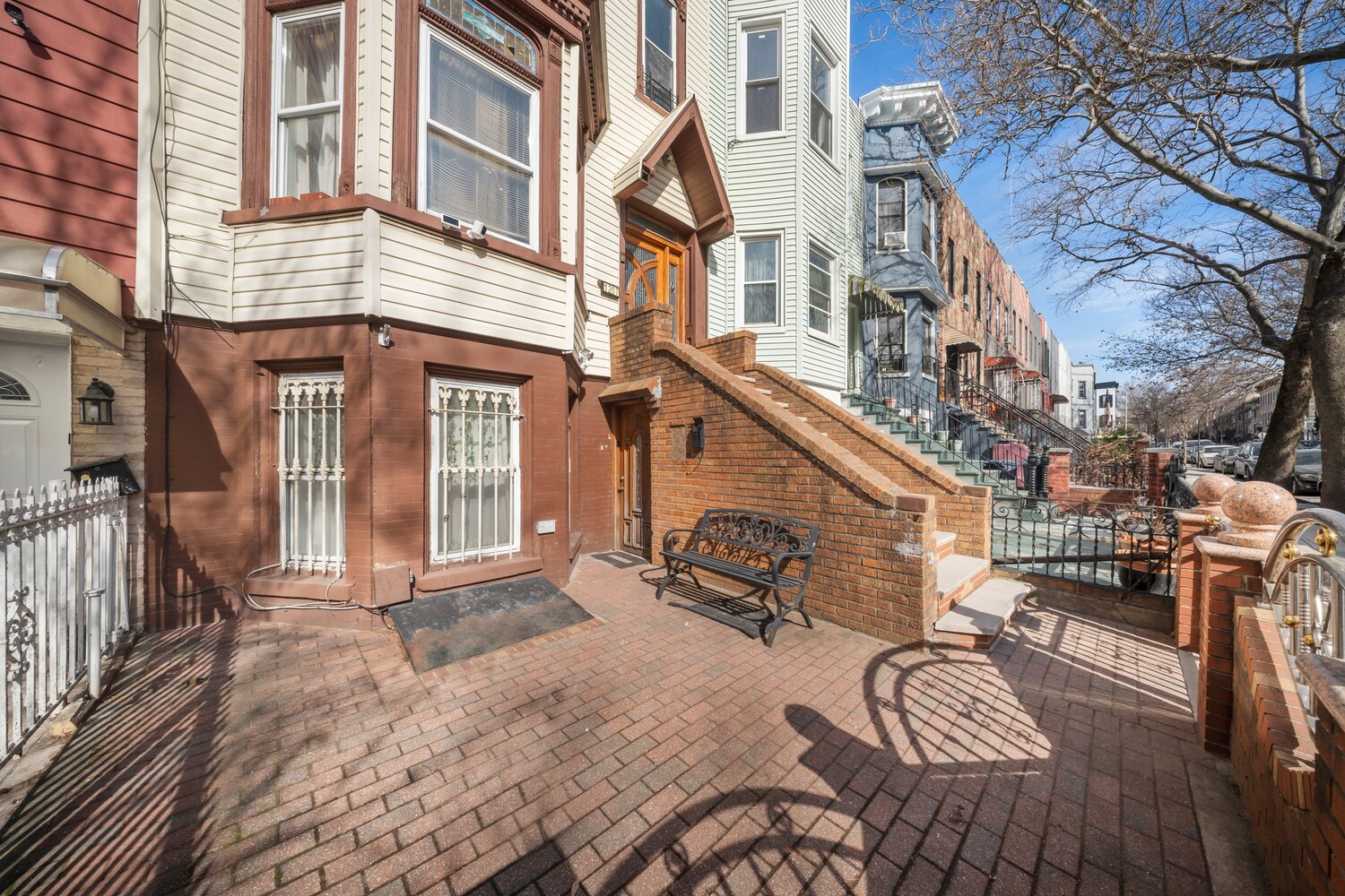 1207 HANCOCK Street