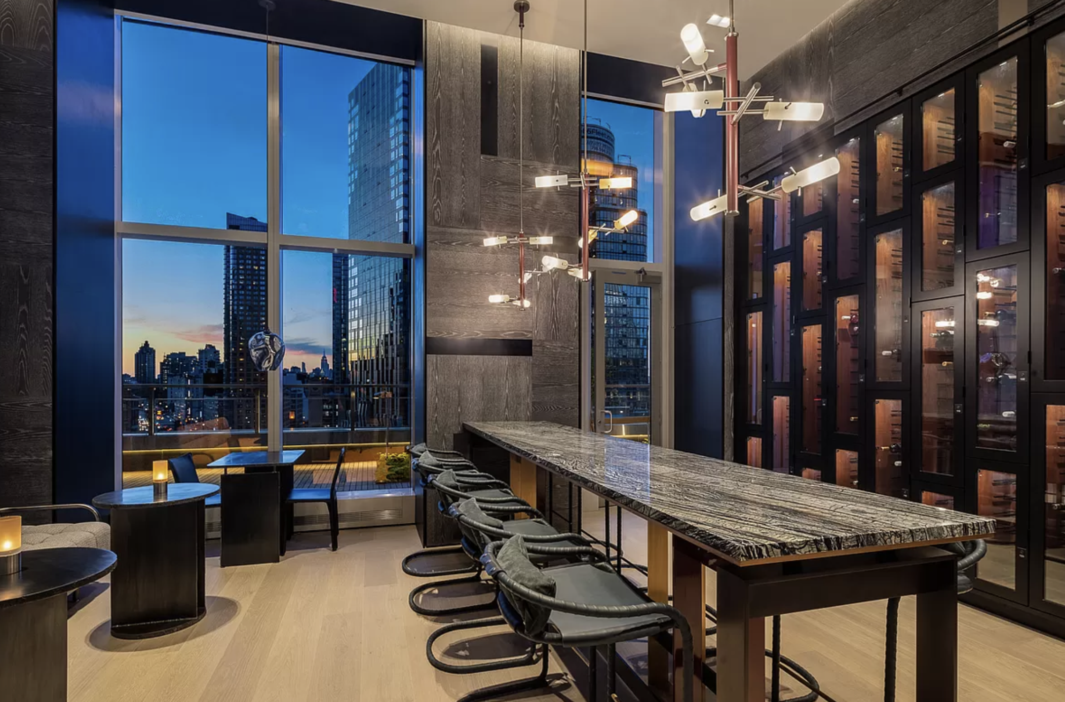 1 City Point 45J