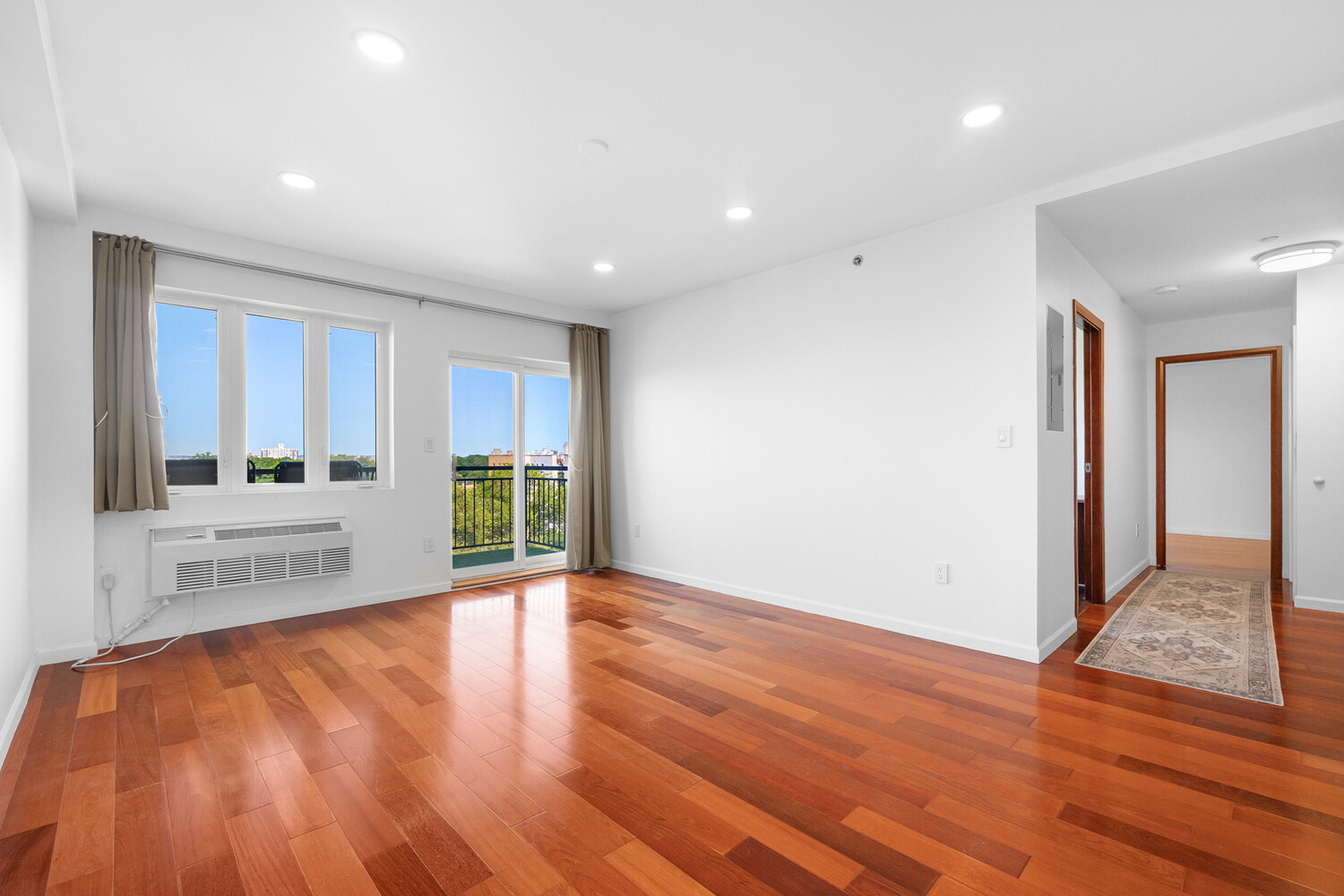 1916 OCEAN Avenue PH12