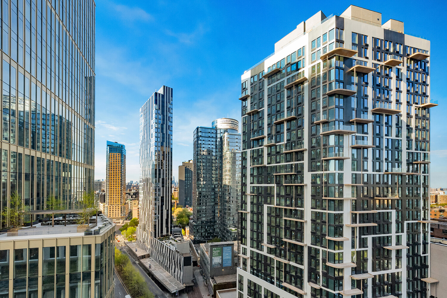 1 CITY Point 15E