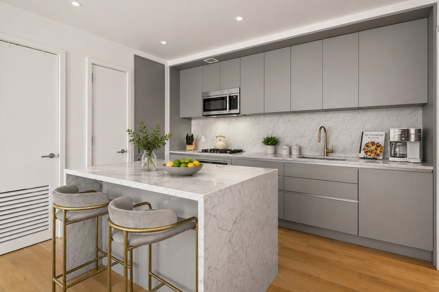 547 W 47TH Street 811