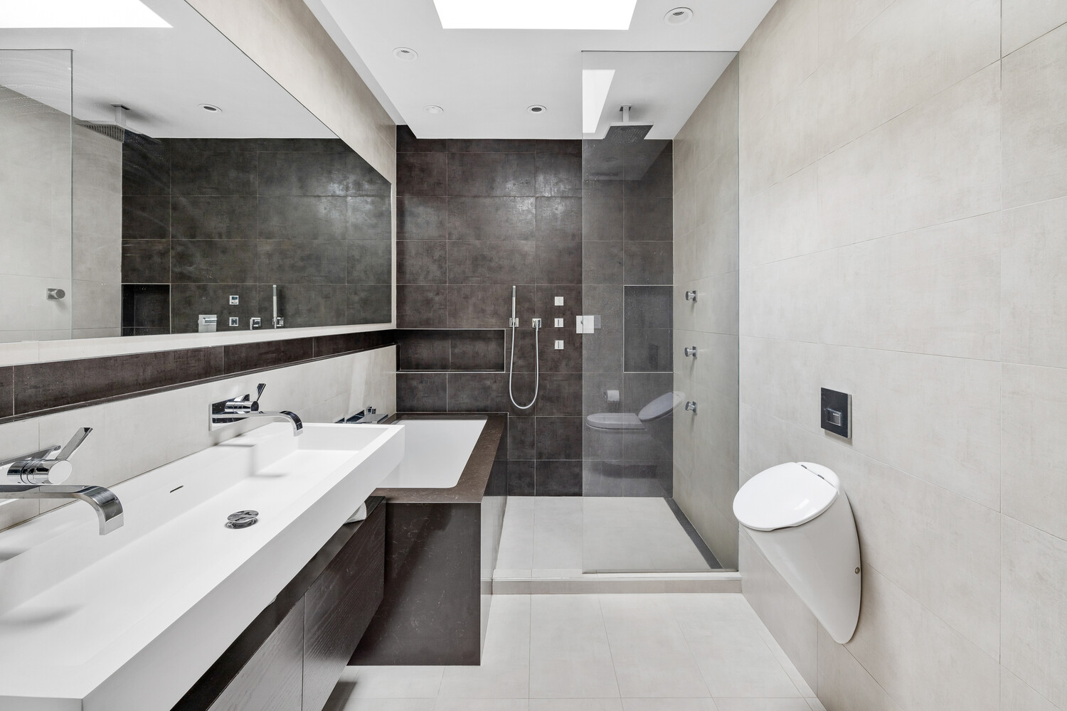 262 W 25TH Street 2