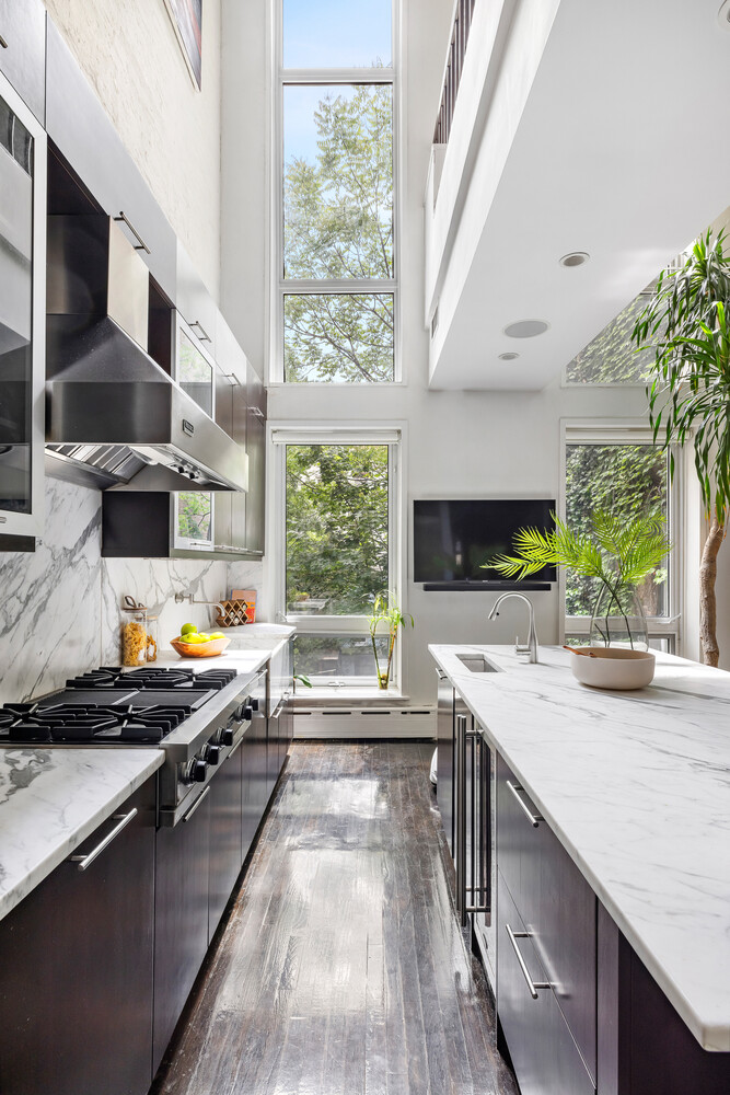 262 W 25TH Street 2