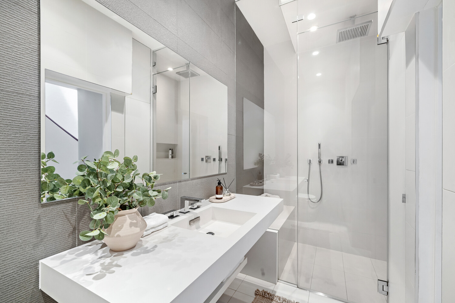 262 W 25TH Street 2