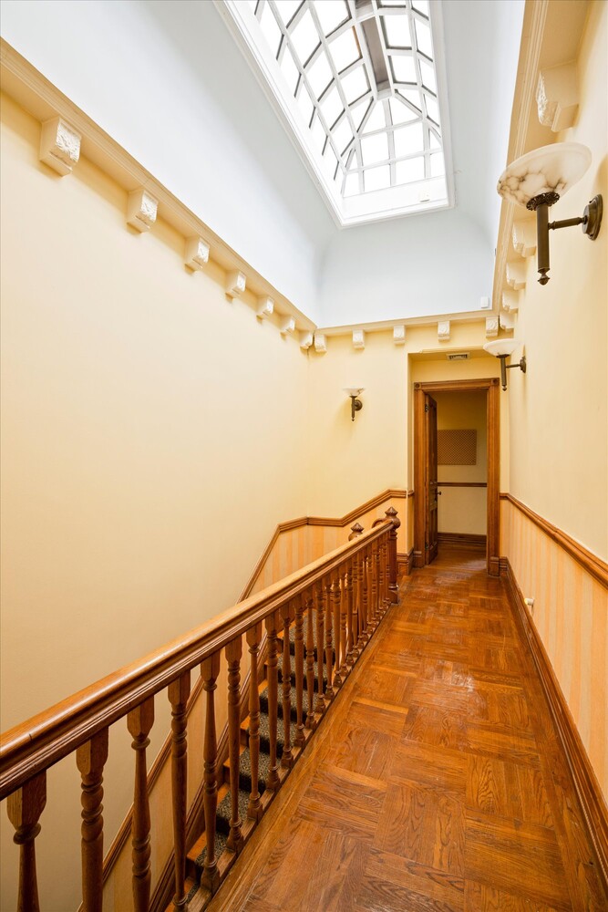 329 CONVENT Avenue