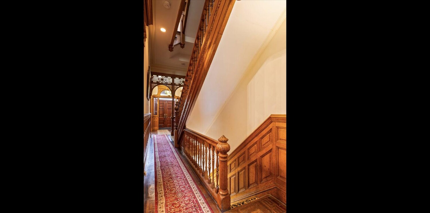 329 CONVENT Avenue