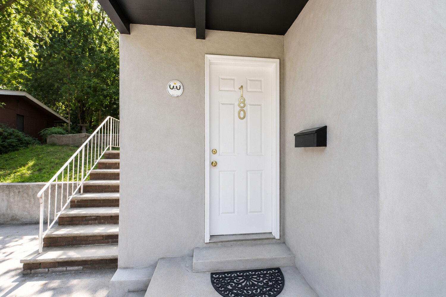 180 STANLEY Avenue