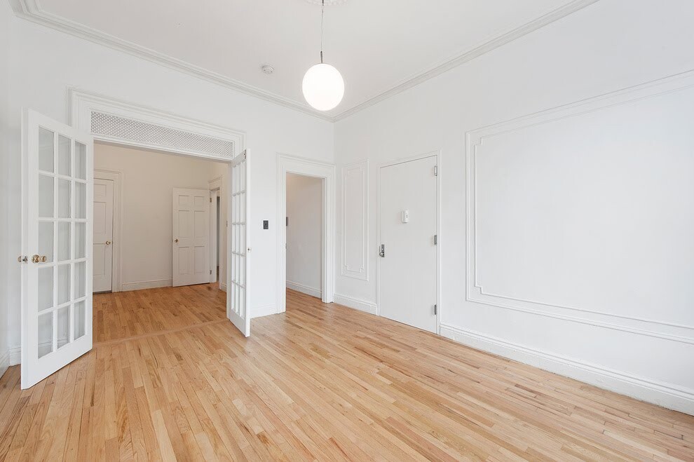 605 VANDERBILT Avenue 2