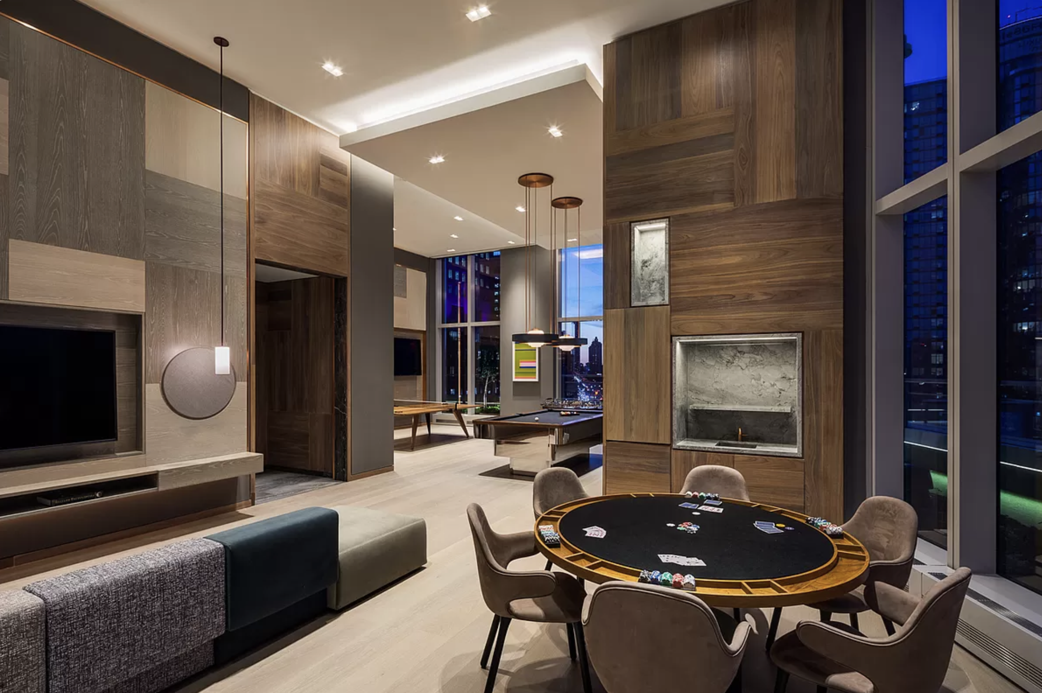 1 City Point 45J