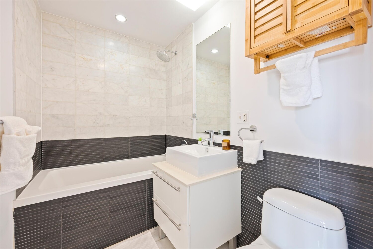 100 MASPETH Avenue 4F