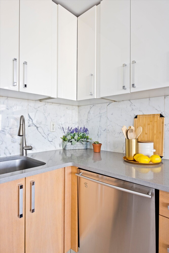 100 MASPETH Avenue 4F