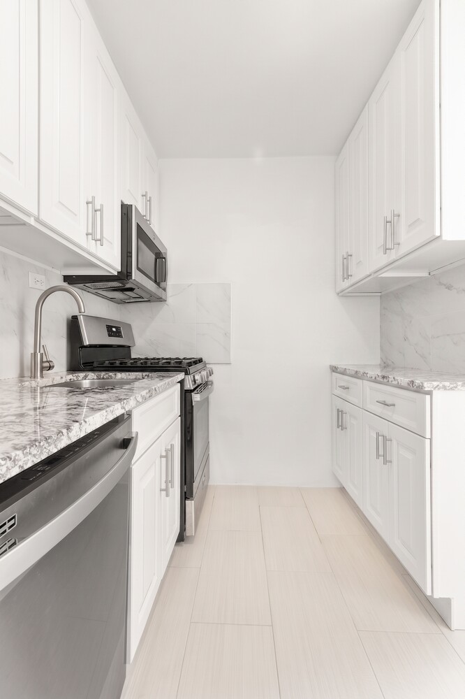 333 E 30TH Street 17E