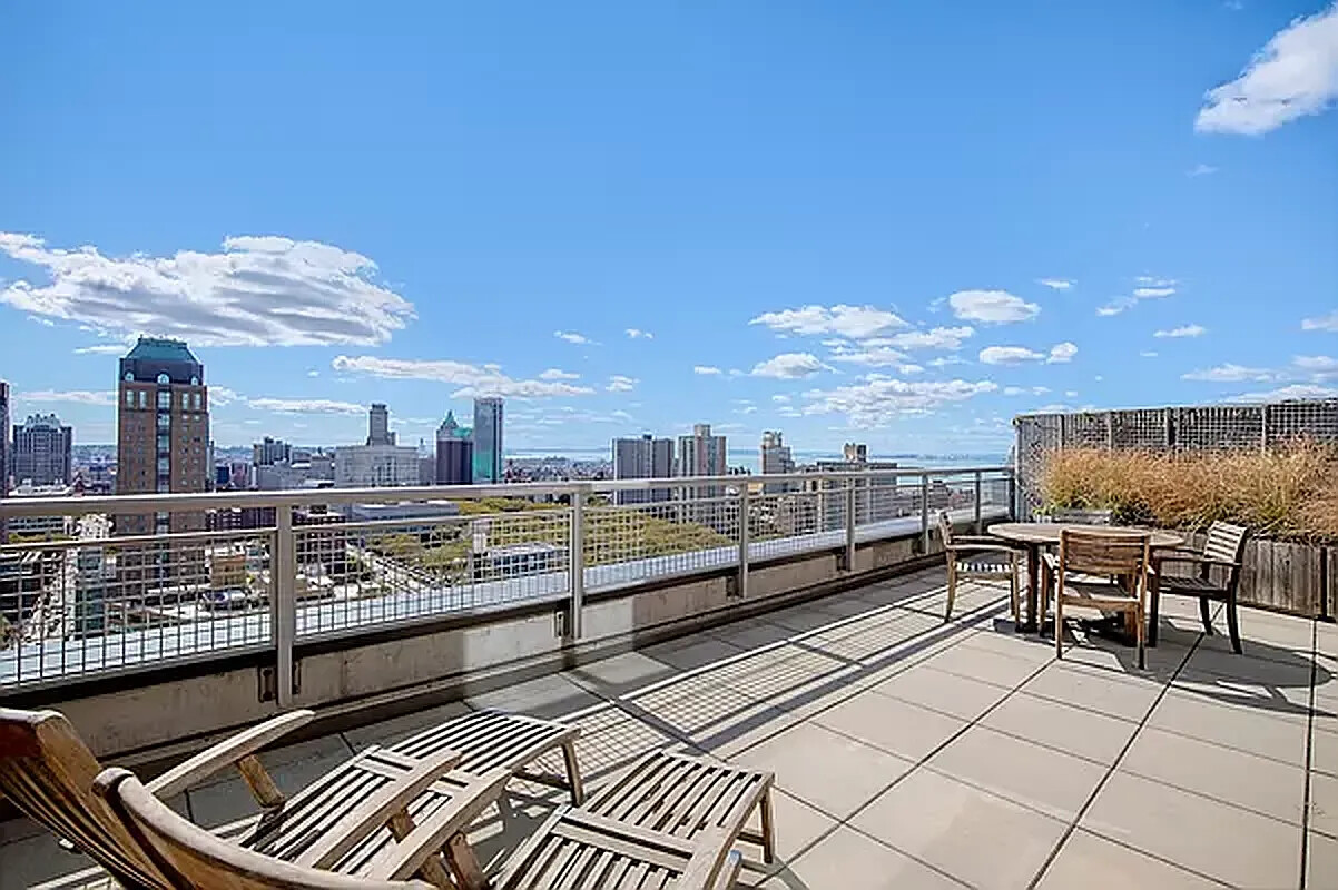 100 JAY Street 25D