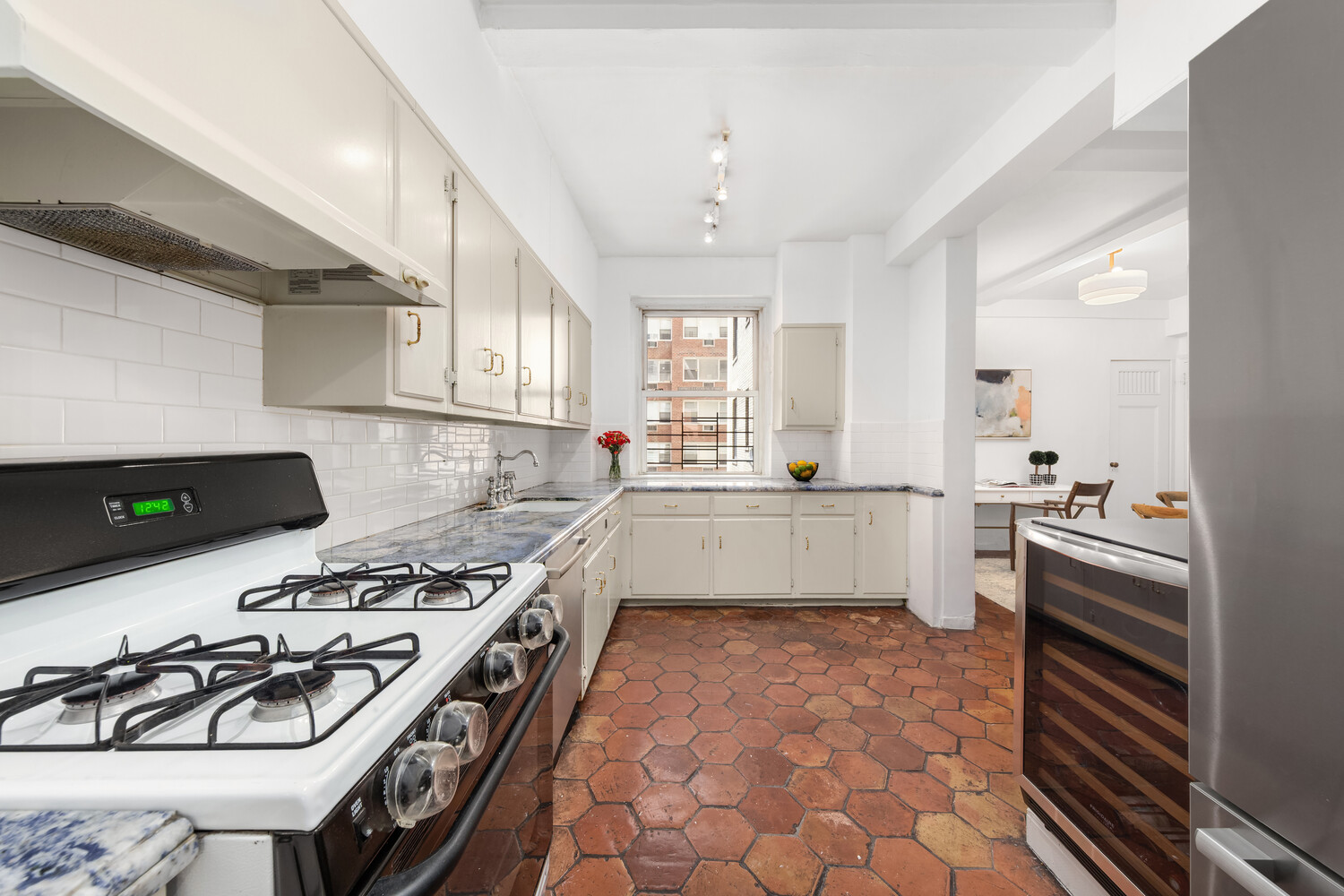 320 E 72ND Street 6A