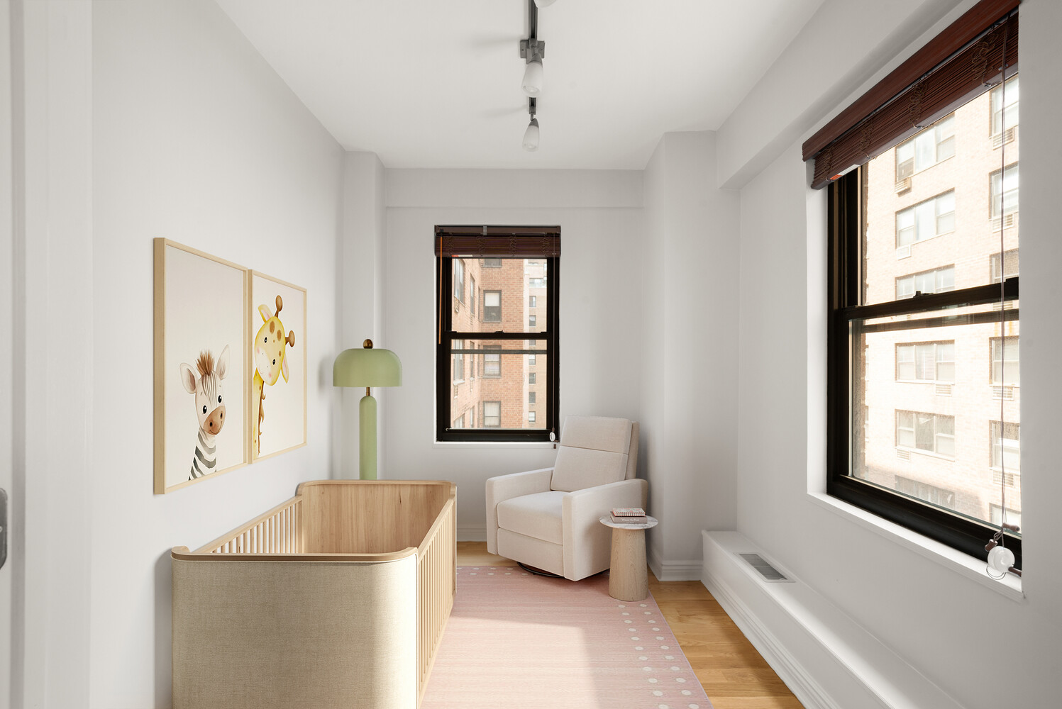 2 TUDOR CITY Place 5DS