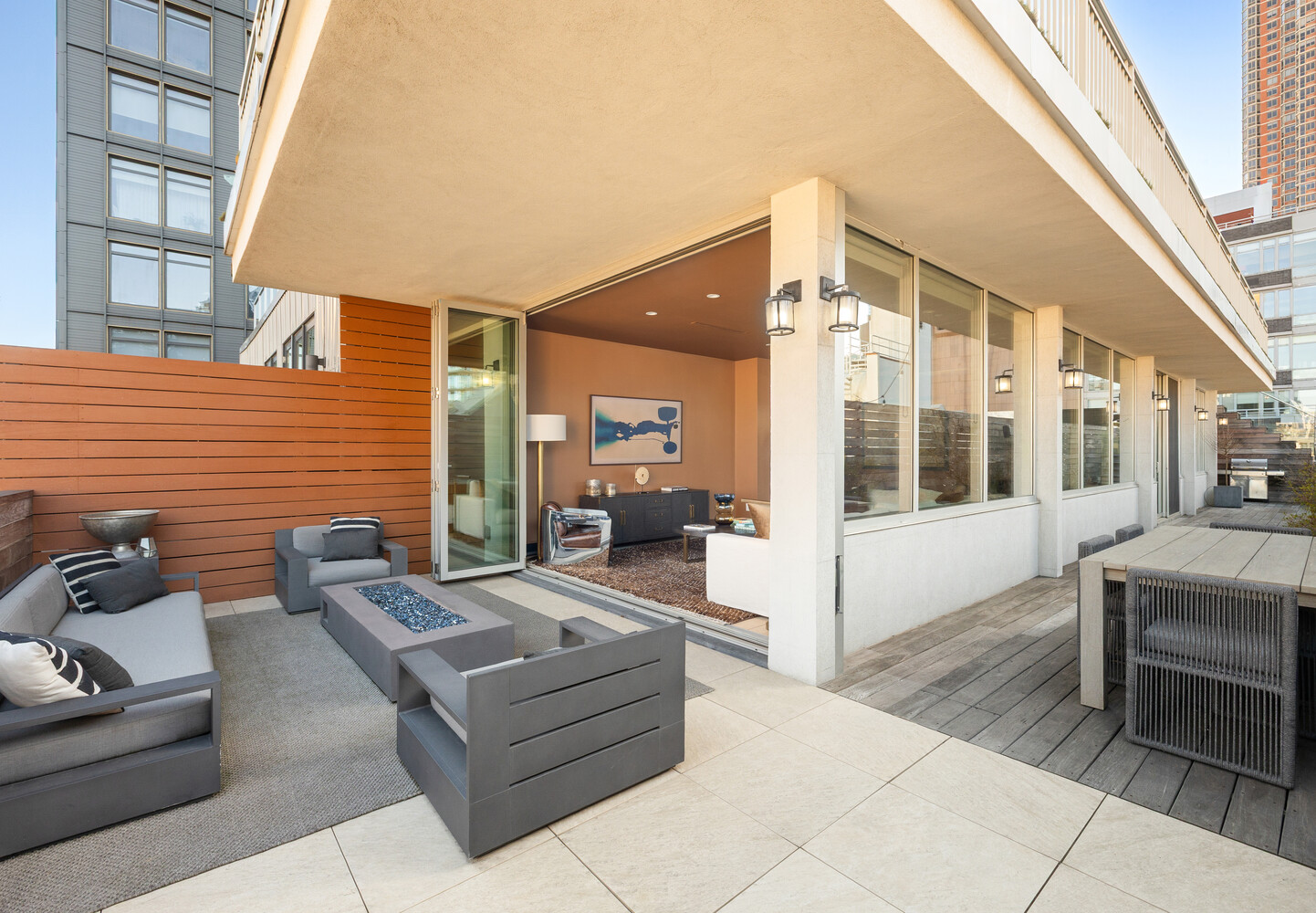 85 LEONARD Street PH