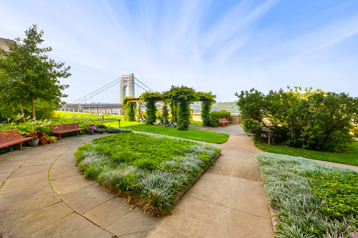 160 CABRINI Boulevard APT127
