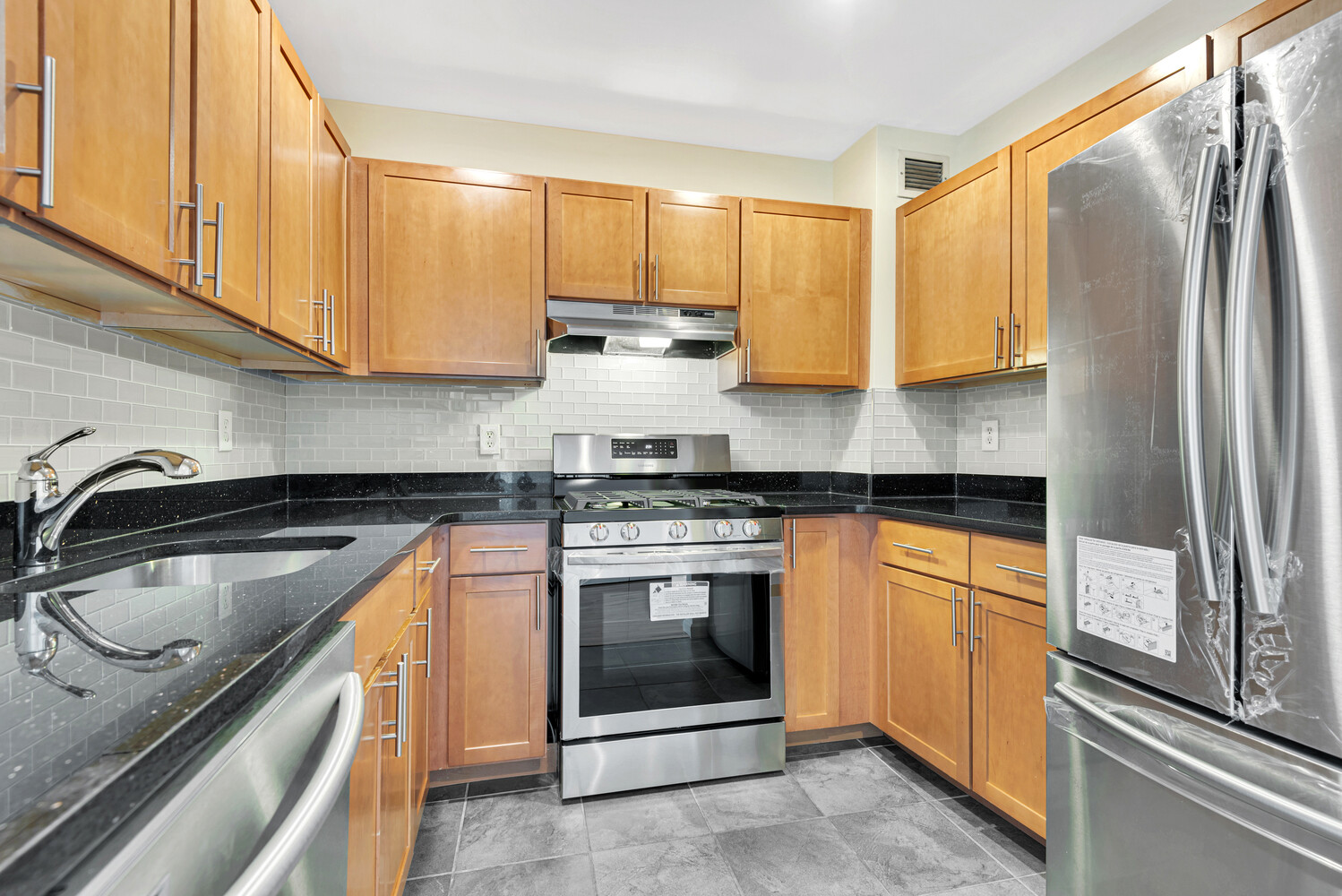 41-02 Boulevard 5F