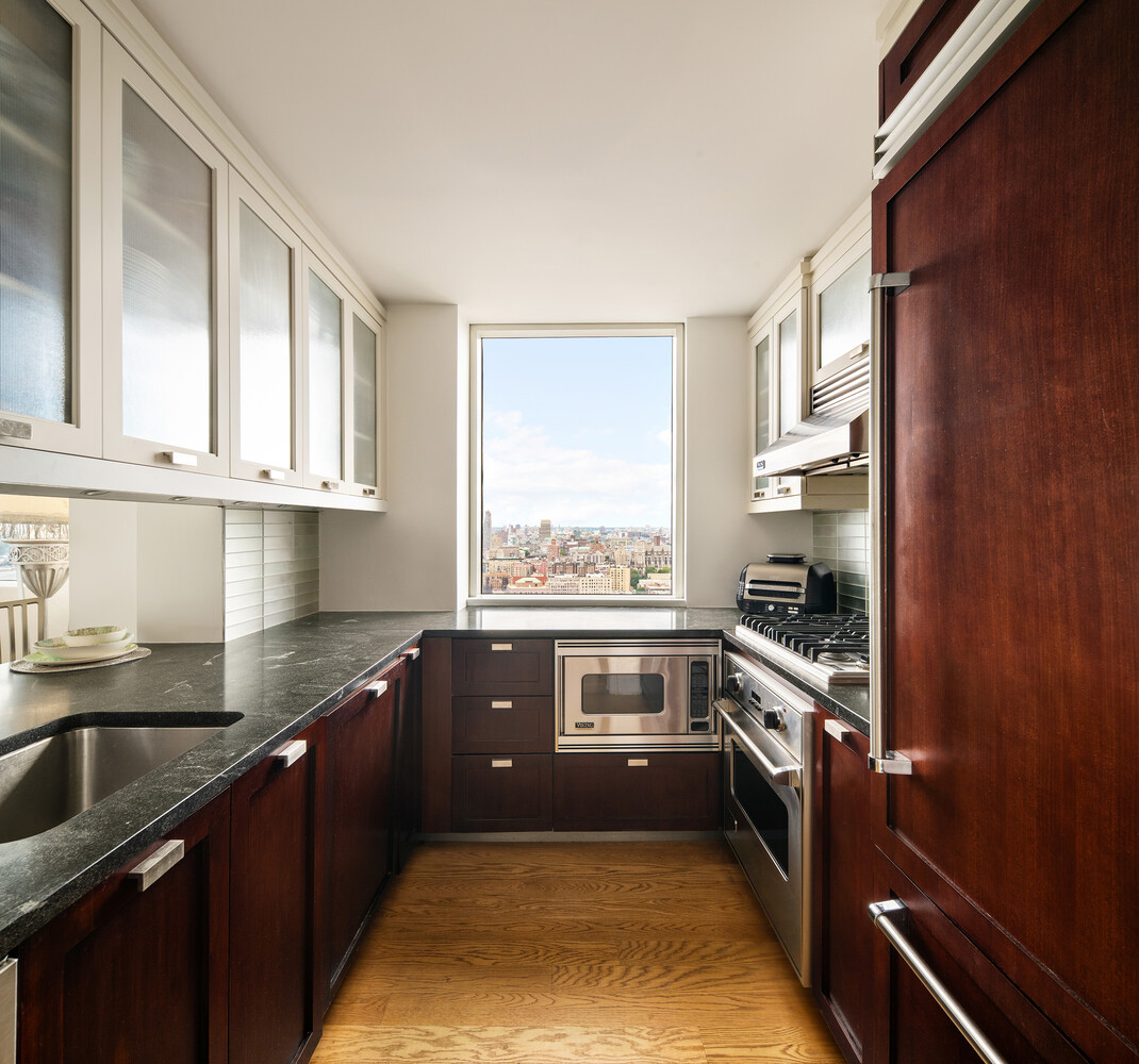 2628 BROADWAY 34FLOOR