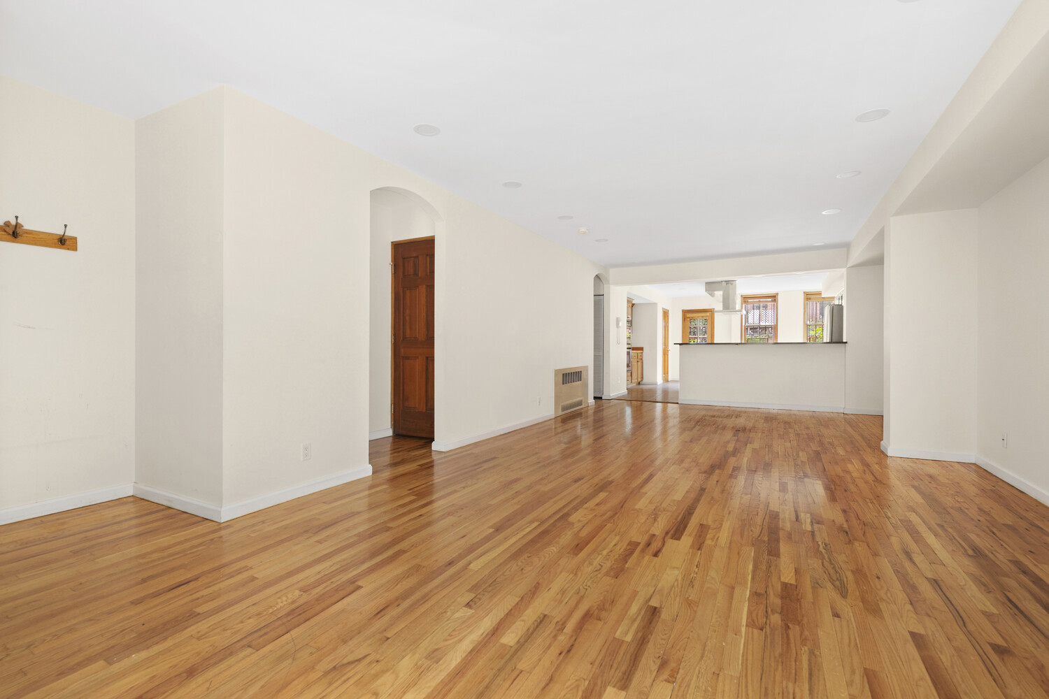 14 W 121ST Street