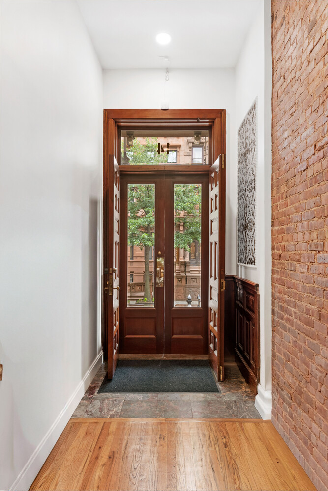 14 W 121ST Street
