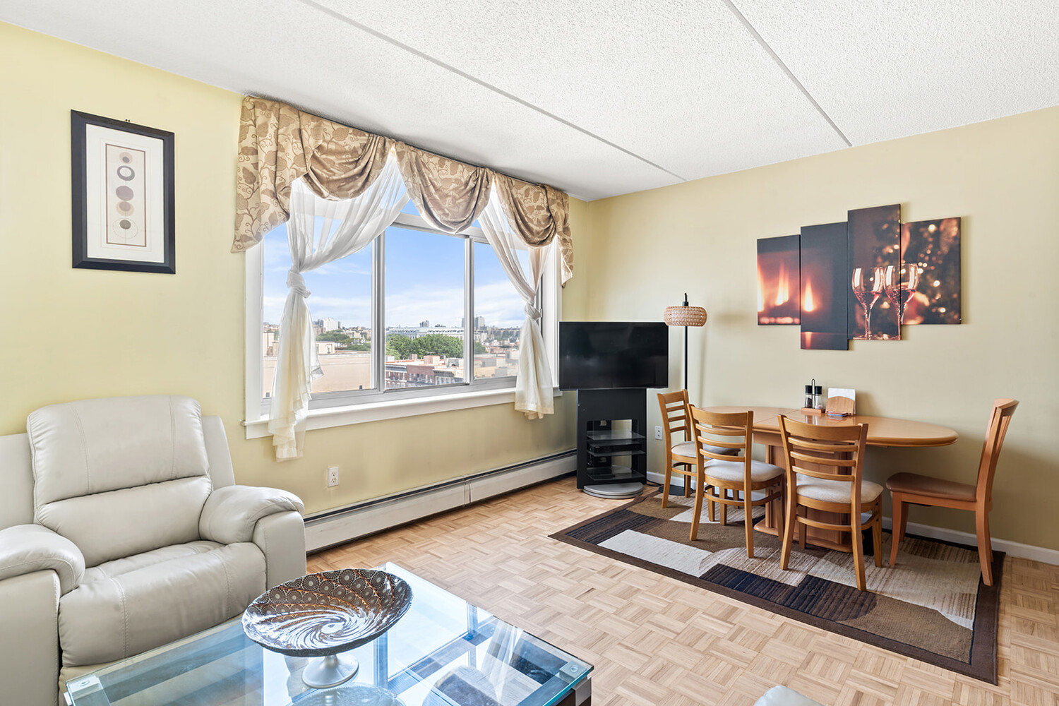 102 BRADHURST Avenue 1007