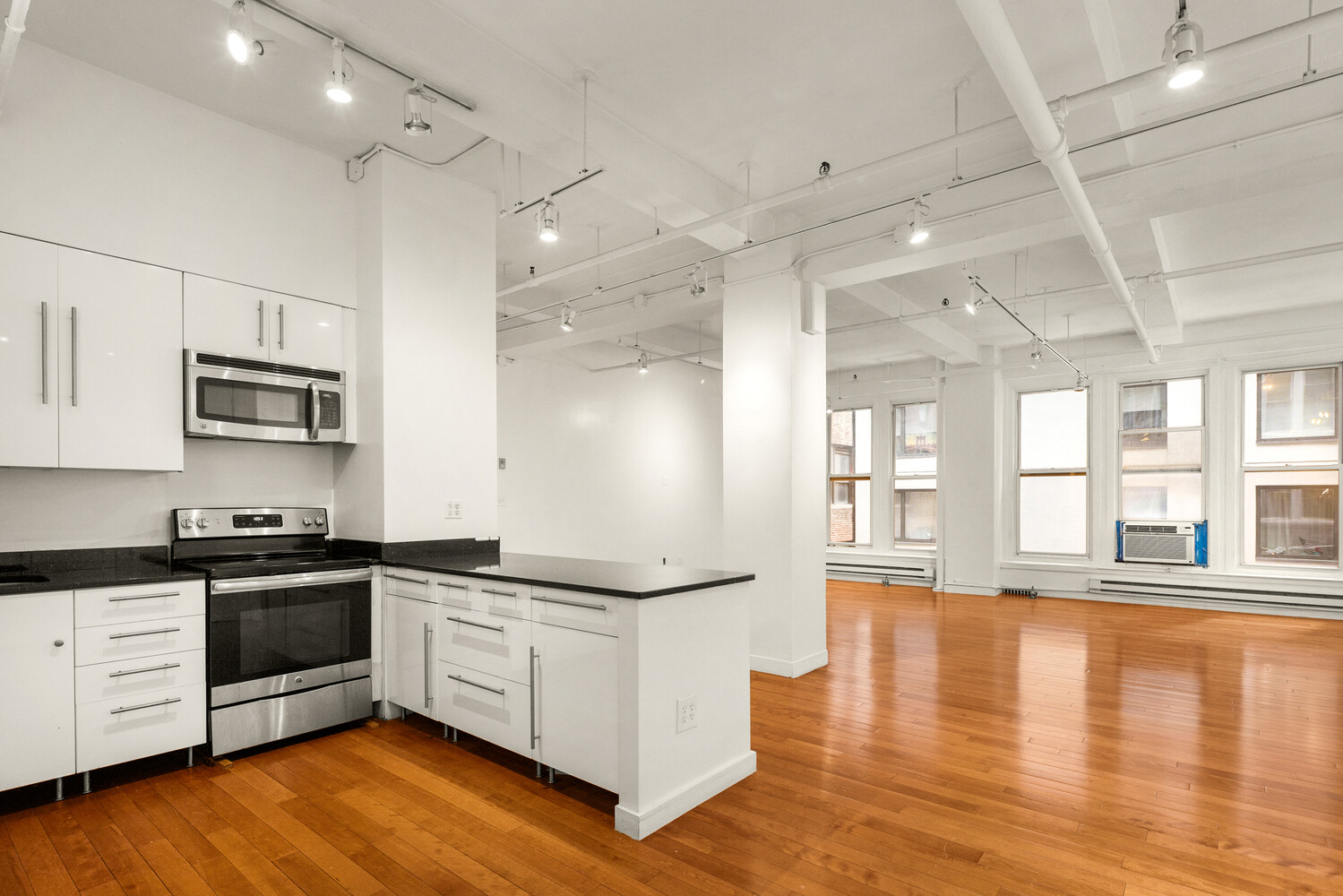 208 W 30TH Street 302