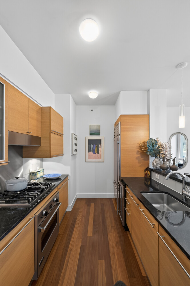 10 W END Avenue 6F