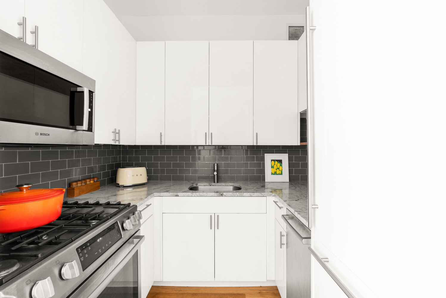 425 PARK Avenue S 20D