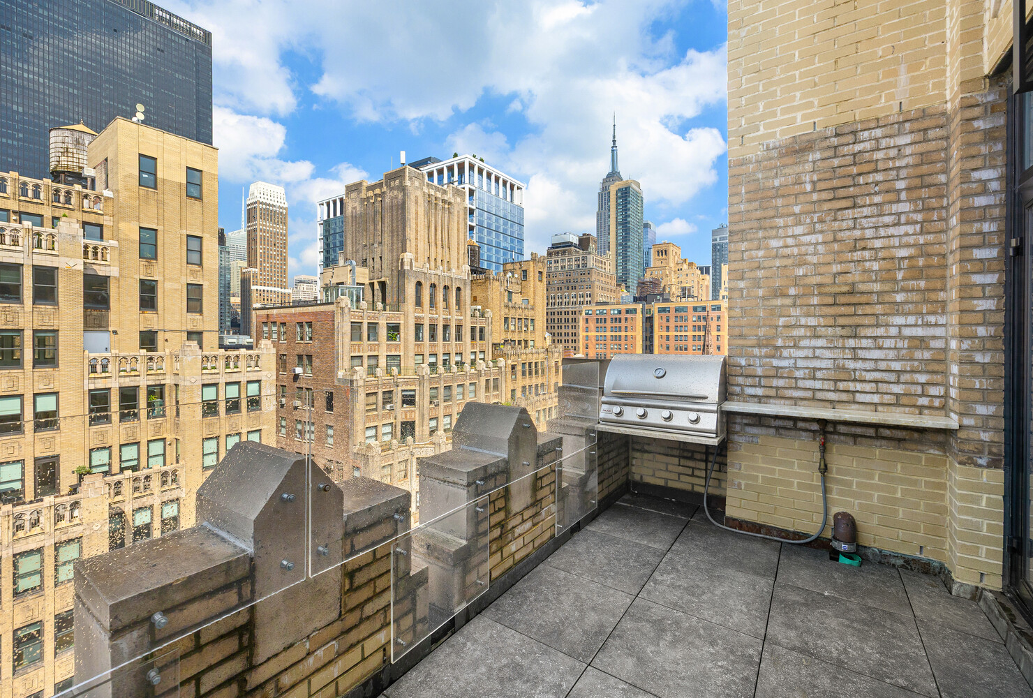 252 W 30TH Street PH15